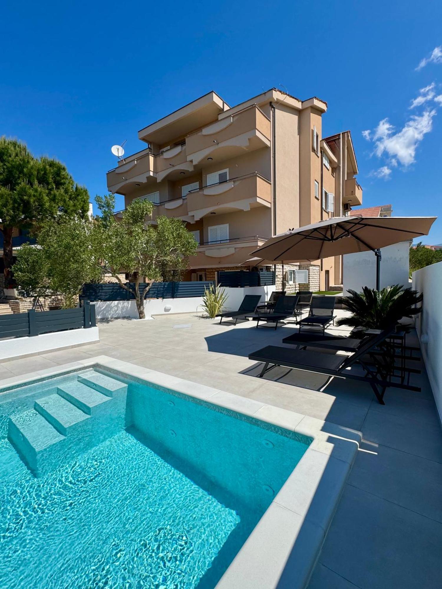 Apartments Toma Novalja Ngoại thất bức ảnh
